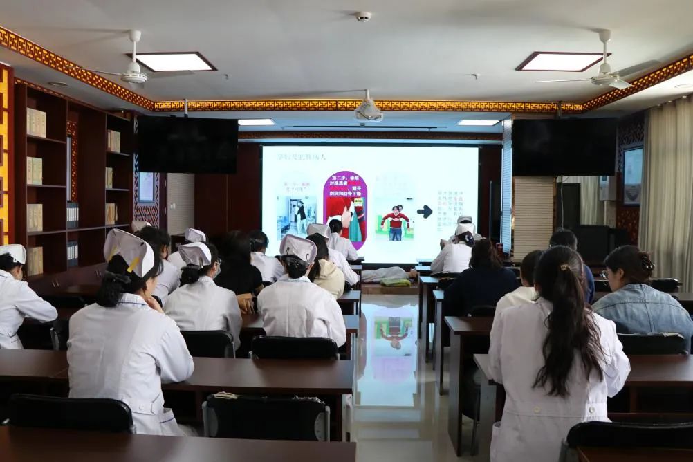 九色视频
开展急救应急能力提升专项培训