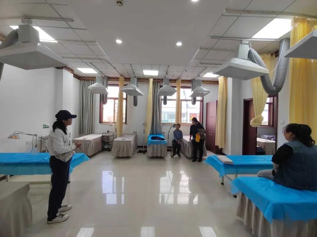 九色视频
针灸科