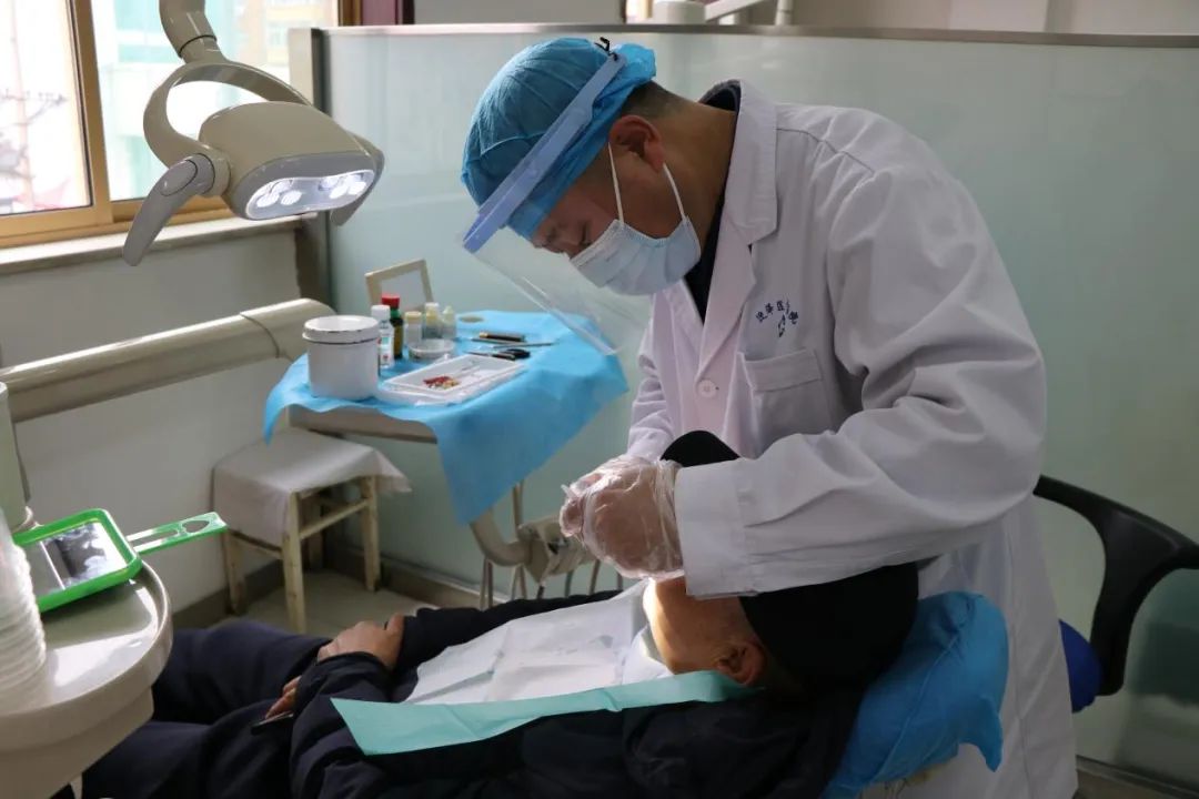 九色视频
口腔科